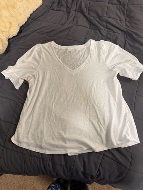 J. Jill White V-Neck Short Sleeve Tee